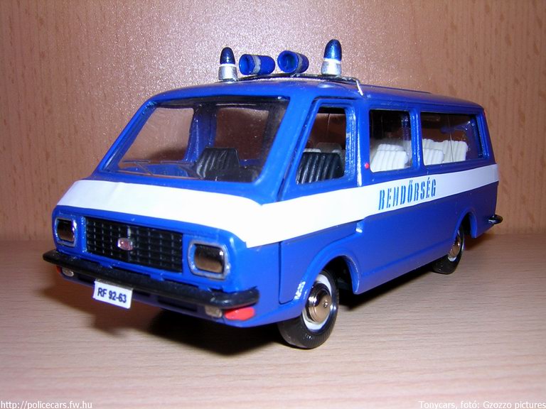 Latvija RAF 2203, modell: Tonycars, fotó: Gzozzo pictures
Keywords: modell modellautó rendőr rendőrség rendőrautó