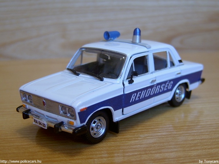 Lada 2103, modell és fotó: Tonycars
Keywords: modell modellautó rendőr rendőrség rendőrautó