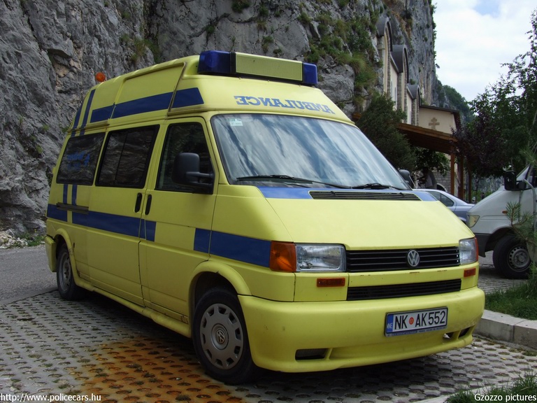Volkswagen Transporter T4, fotó: Gzozzo pictures
Keywords: montenegrói Montenegró mentő mentőautó crna gora