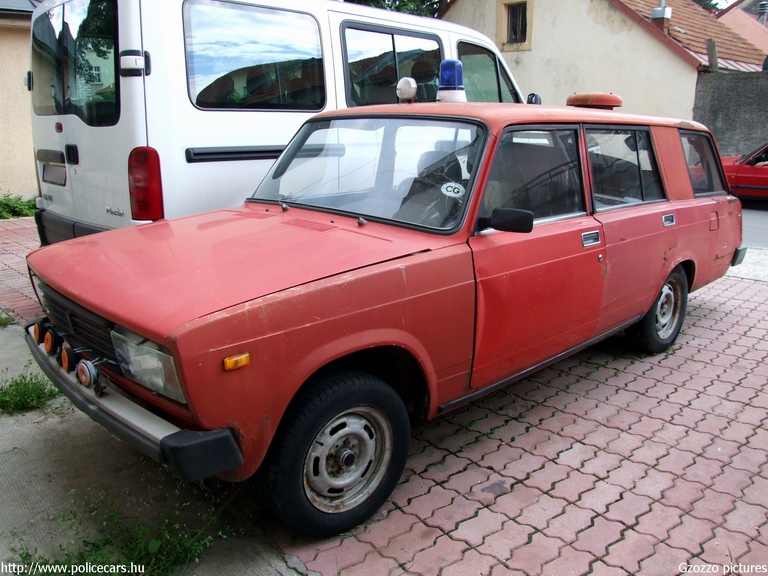 Lada VAZ 2104, fotó: Gzozzo pictures
Keywords: montenegrói Montenegró mentő mentőautó crna gora