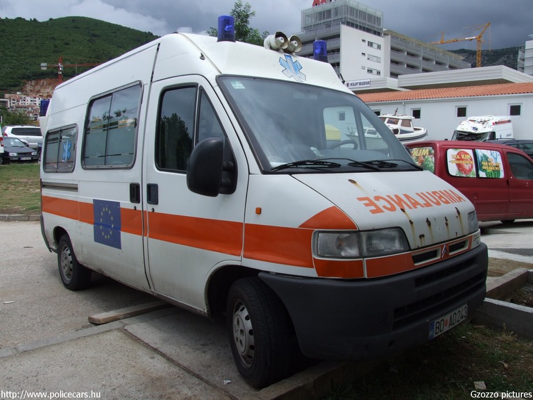 Citroen Jumper, fotó: Gzozzo pictures
Keywords: montenegrói Montenegró mentő mentőautó crna gora
