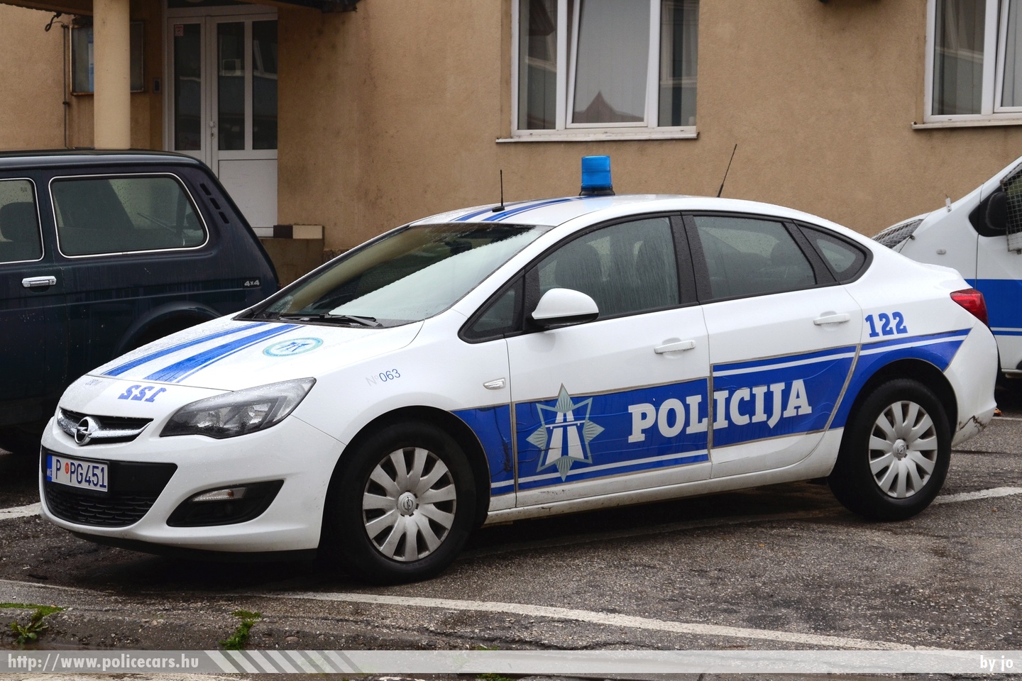 Opel Astra J, fotó: jo
Keywords: rendőr rendőrautó rendőrség montenegrói Montenegró Crna Gora police policecar