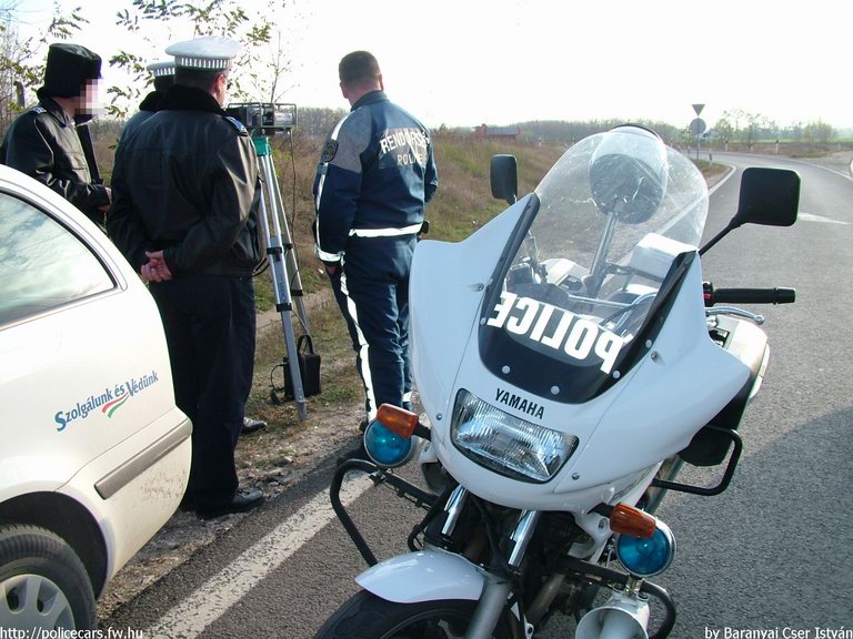 Yamaha, fotó: Baranyai Cser István
Keywords: magyar magyarország rendőr rendőrmotor rendőrség