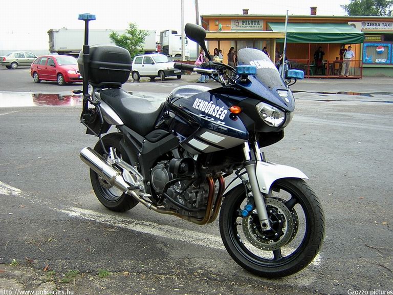 Yamaha TDM 900, fotó: Gzozzo pictures
Keywords: magyar magyarország rendőr rendőrmotor rendőrség