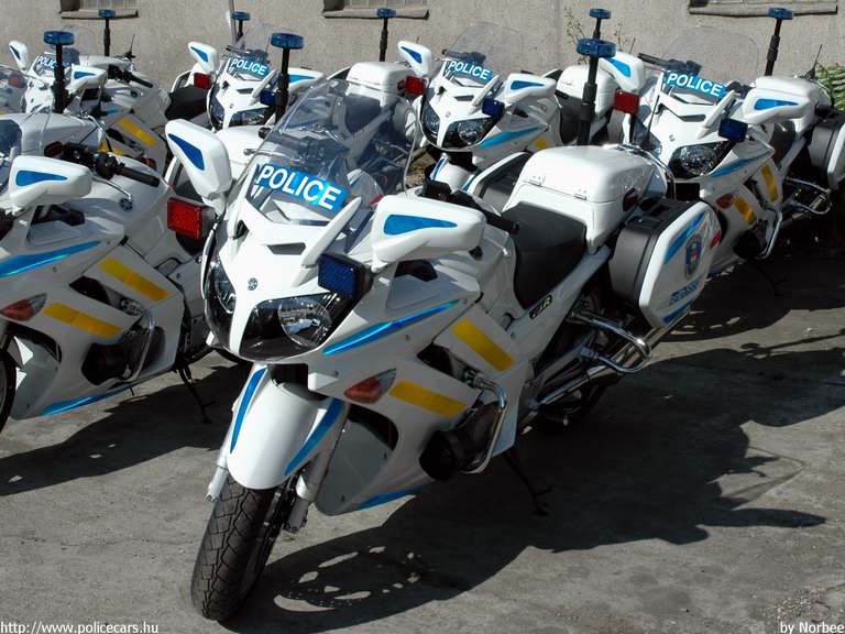 Yamaha FJR 1300 A, fotó: Norbee
Keywords: magyar magyarország rendőr rendőrmotor rendőrség