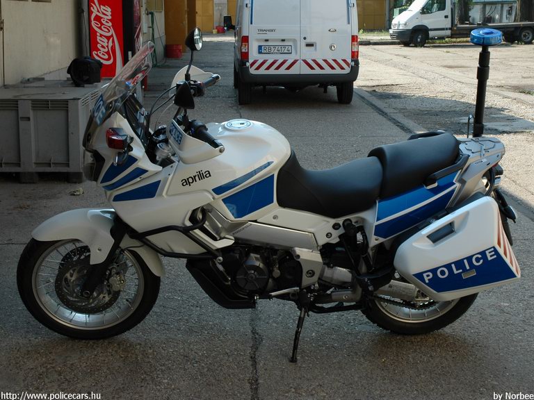 Aprilia Caponord 1000, fotó: Norbee
Keywords: magyar magyarország rendőr rendőrmotor rendőrség