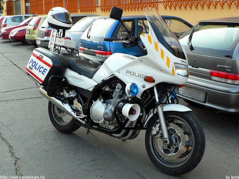 Yamaha XJ 600 Diversion, fotó: korij
Keywords: magyar magyarország rendőr rendőrmotor rendőrség