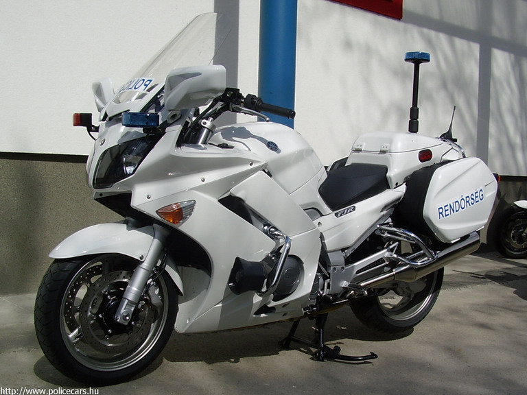 Yamaha FJR 1300
Keywords: magyar magyarország rendőr rendőrmotor rendőrség RK83-15