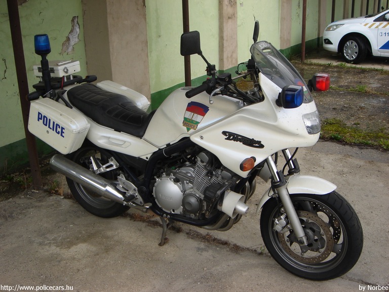 Yamaha XJ 900 Diversion, fotó: Norbee
Keywords: magyar magyarország rendőr rendőrmotor rendőrség