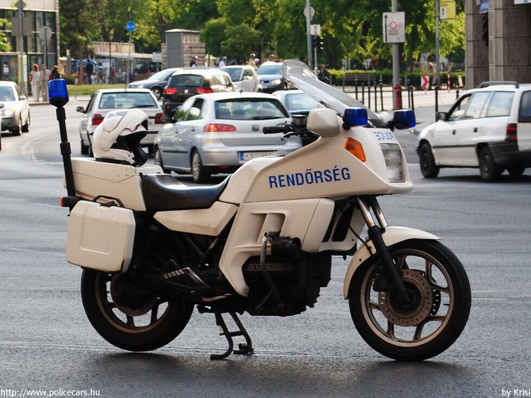 BMW K75RT, fotó: Krisi
Keywords: rendőr rendőrmotor rendőrség magyar Magyarország