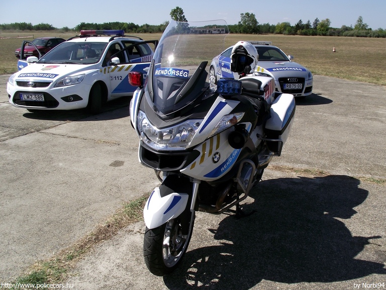  BMW R900RT-P, fotó: Norbi94
Keywords: rendőr rendőrmotor rendőrség magyar Magyarország
