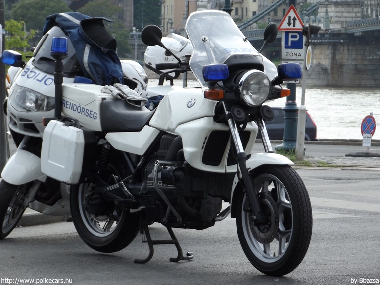 BMW K75, fotó: Bbazsa
Keywords: rendőr rendőrmotor rendőrség magyar Magyarország