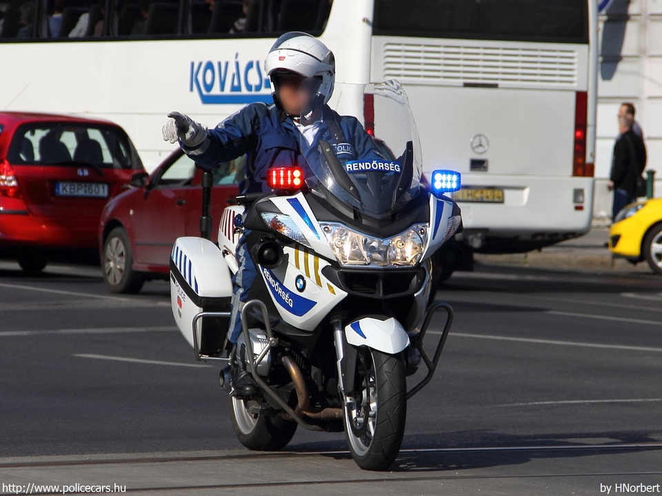 BMW R900RT-P, fotó: HNorbert
Keywords: rendőr rendőrmotor rendőrség magyar Magyarország police Hungary hungarian
