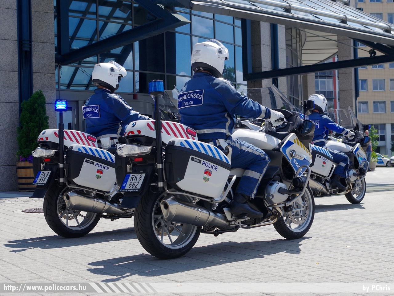 BMW R1200RT-P-LC, fotó: PChris
Keywords: motor rendőr rendőrmotor rendőrség magyar Magyarország police Hungary hungarian policebike policemotorcycle RK86-62 RK86-58 RK86-XX