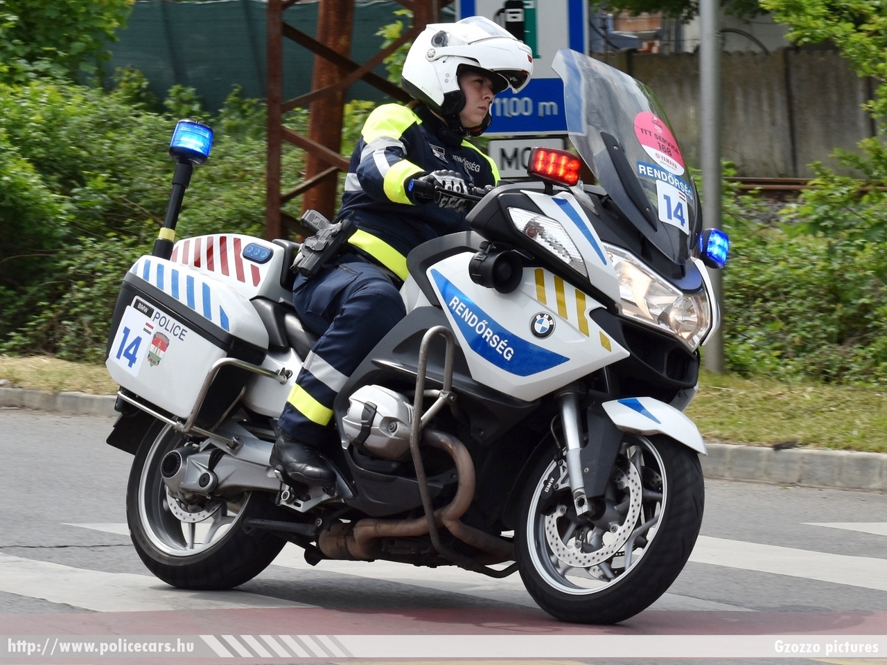 BMW R1200RT, fotó: Gzozzo pictures
Keywords: motor rendőr rendőrmotor rendőrség magyar Magyarország police Hungary hungarian policebike policemotorcycle