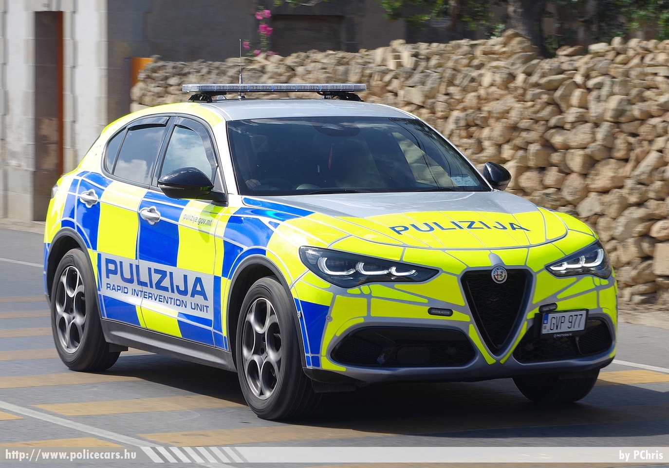 Alfa Romeo Stelvio Sprint, Pulizija (Malta Police Force), Rapid Intervention Unit, fotó: PChris
Keywords: Málta máltai rendőr rendőrautó rendőrség maltese police policecar