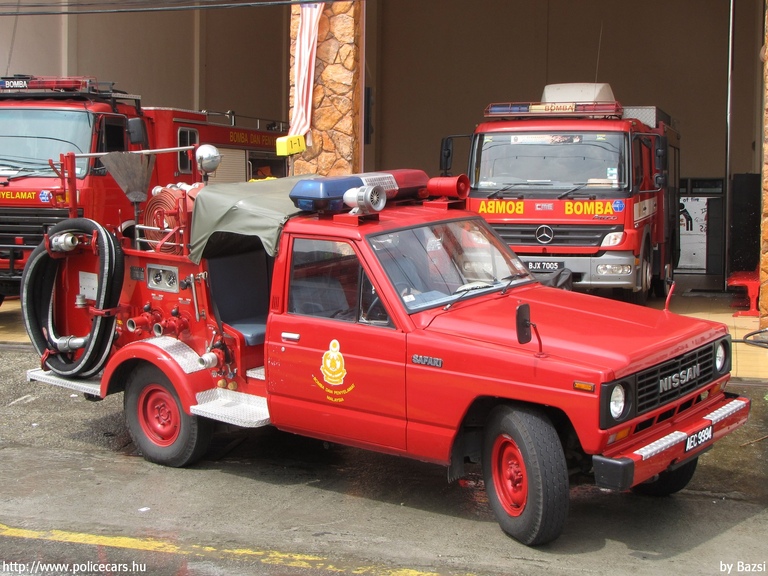Nissan Safari, fotó: Bazsi
Keywords: maláj Malajzia tűzoltó tűzoltóautó tűzoltóság malaysian Malaysia fire firetruck