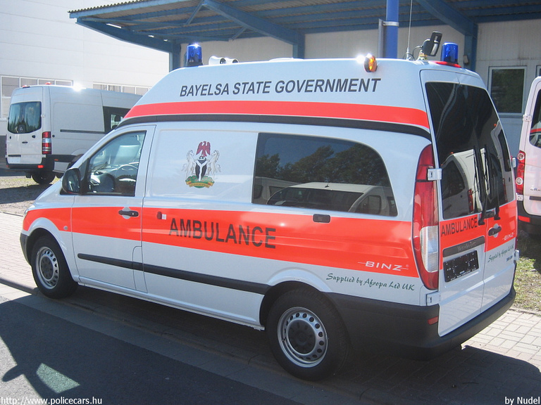 Mercedes Vito, fotó: Nudel
Keywords: Nigéria nigériai mentő mentőautó