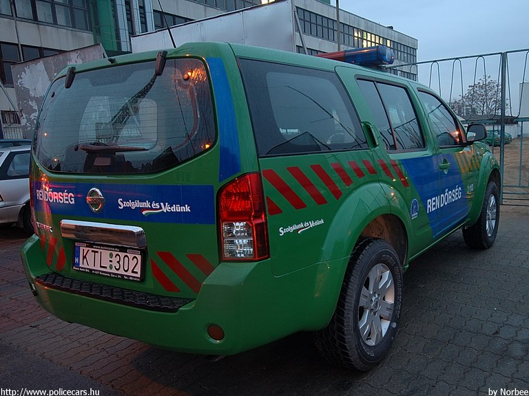 Nissan Pathfinder, fotó: Norbee
Keywords: magyar Magyarország rendőr rendőrautó rendőrség KTL-302 Hungary hungarian police policecar 