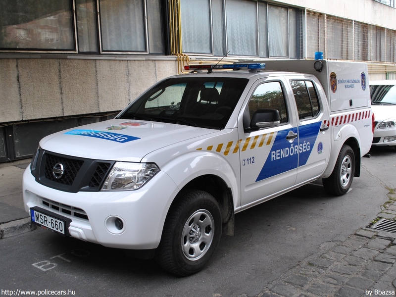 Nissan Navara, fotó: Bbazsa
Keywords: rendőrautó rendőrség rendőr magyar Magyarország MSR-660 Hungary hungarian police policecar 
