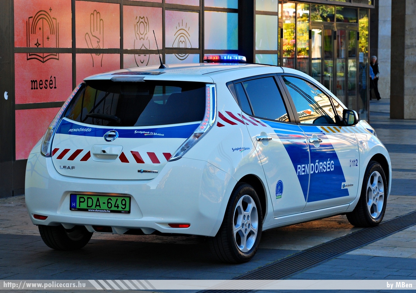 Nissan Leaf, fotó: MBen
Keywords: magyar Magyarország rendőr rendőrautó rendőrség Hungary hungarian police policecar PDA-649