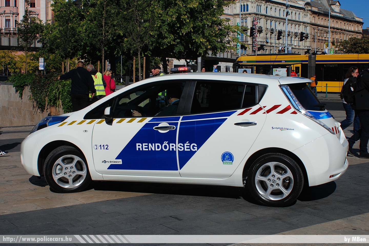 Nissan Leaf, fotó: MBen
Keywords: magyar Magyarország rendőr rendőrautó rendőrség Hungary hungarian police policecar PDA-649