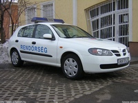nissan005.jpg