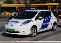 nissan082.jpg