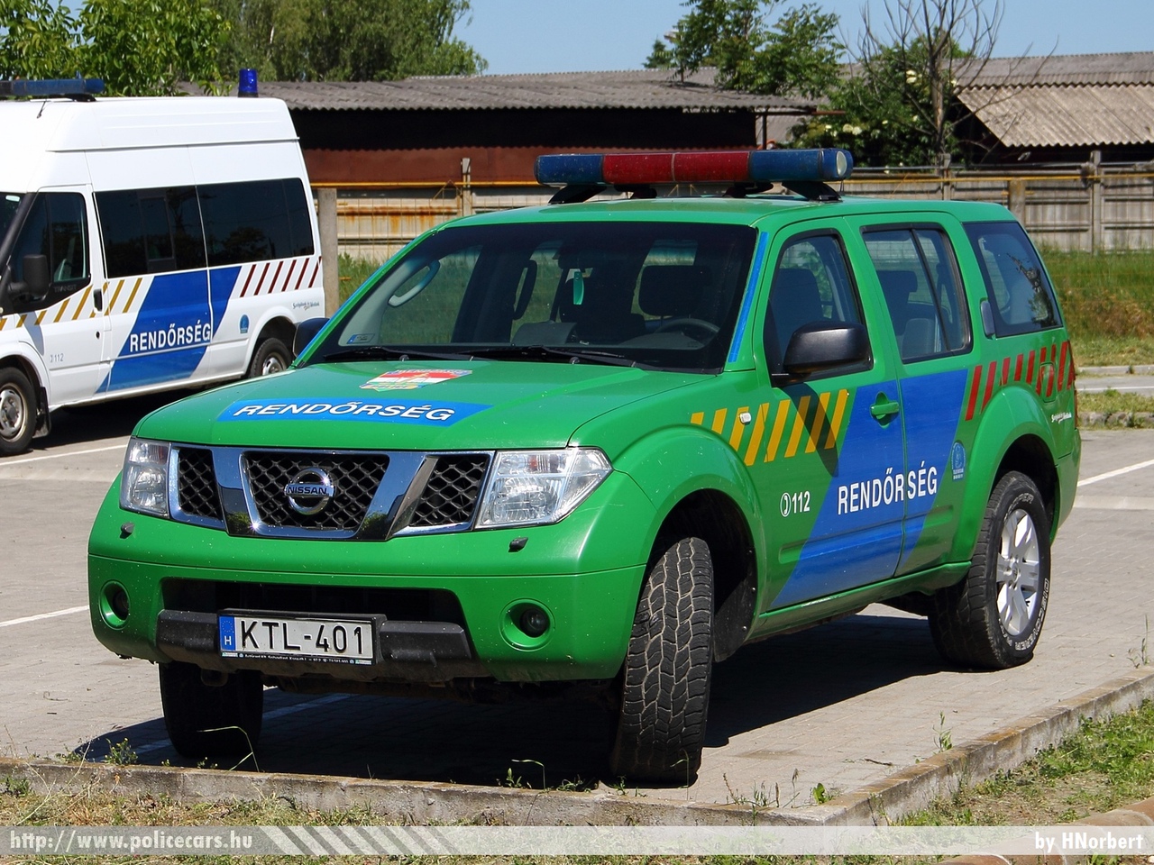 Nissan Pathfinder, fotó: HNorbert
Keywords: magyar Magyarország rendőr rendőrautó rendőrség Hungary hungarian police policecar KTL-401