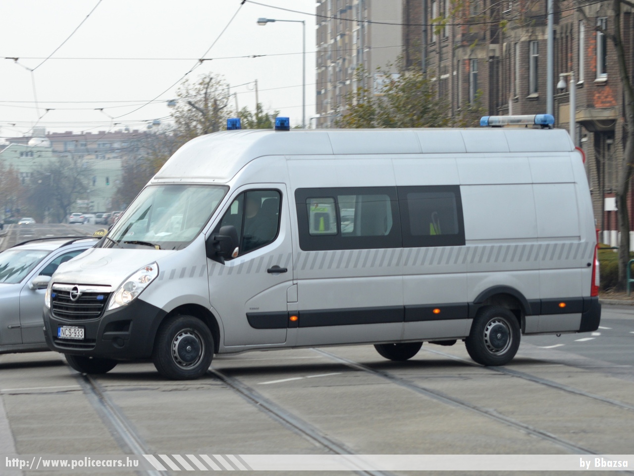 Opel Movano, Nemzeti Közlekedési Hatóság (Nemzeti Fejlesztési Minisztérium), fotó: Bbazsa
Keywords: magyar Magyarország hungarian Hungary NKH NCS-933