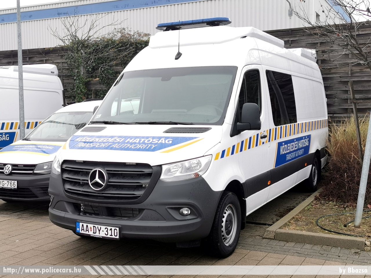 Mercedes-Benz Sprinter 317 CDI, Közlekedési Hatóság (ÉKM), fotó: Bbazsa
Keywords: magyar Magyarország hungarian Hungary NKH AADY-310 RVG-937
