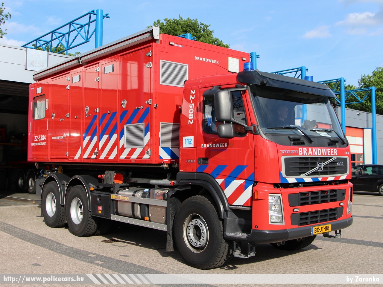Volvo FM 330, fotó: Zaronka
Keywords: holland Hollandia tûzoltó tûzoltóautó tûzoltóság Netherlands Dutch fire firetruck