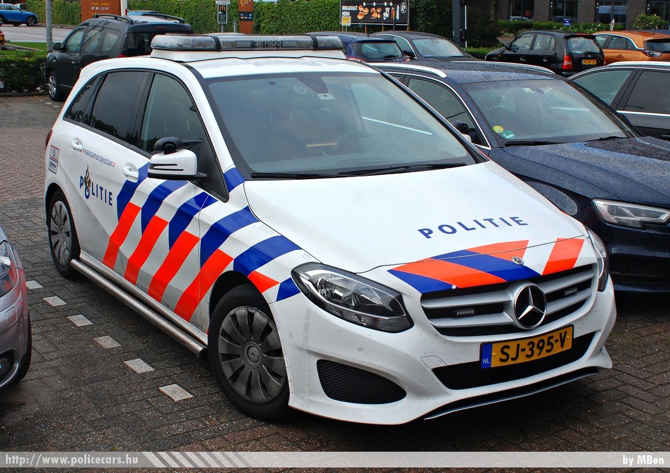 Mercedes B, fotó: MBen
Keywords: rendőr rendőrautó rendőrség Hollandia holland police policecar Netherlands dutch