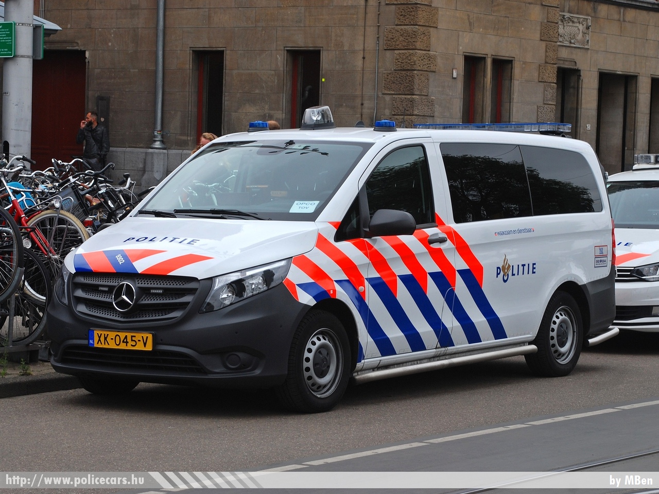 Mercedes Vito, fotó: MBen
Keywords: rendőr rendőrautó rendőrség Hollandia holland police policecar Netherlands dutch