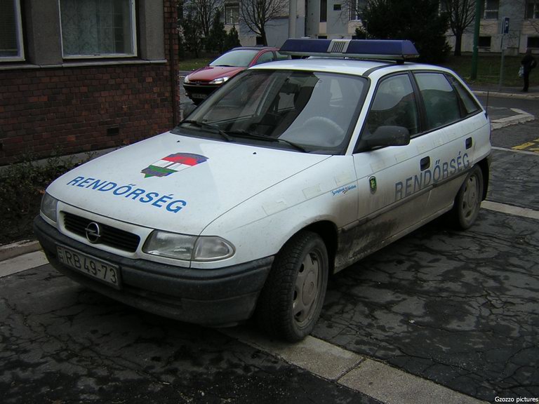 Opel Astra, fotó: Gzozzo pictures
Keywords: rendőrség rendőr rendőrautó magyar Magyarország RB49-73 police policecar hungarian Hungary
