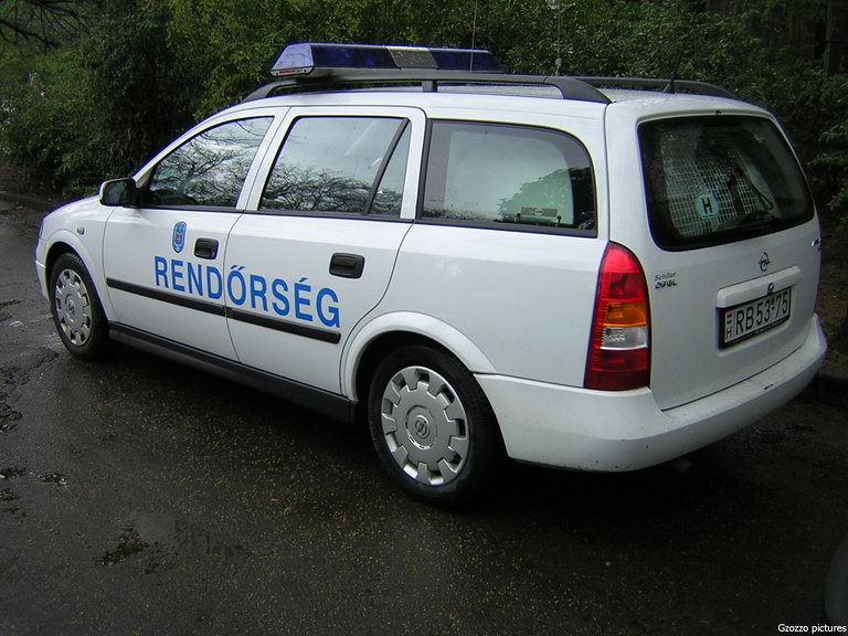 Opel Astra, fotó: Gzozzo pictures

Keywords: rendőrség rendőr rendőrautó magyar Magyarország RB53-75 police policecar hungarian Hungary