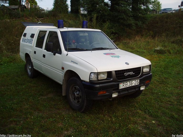 Opel Campo, fotó: duda
Keywords: rendőrség rendőr rendőrautó magyar Magyarország RB36-26 police policecar hungarian Hungary