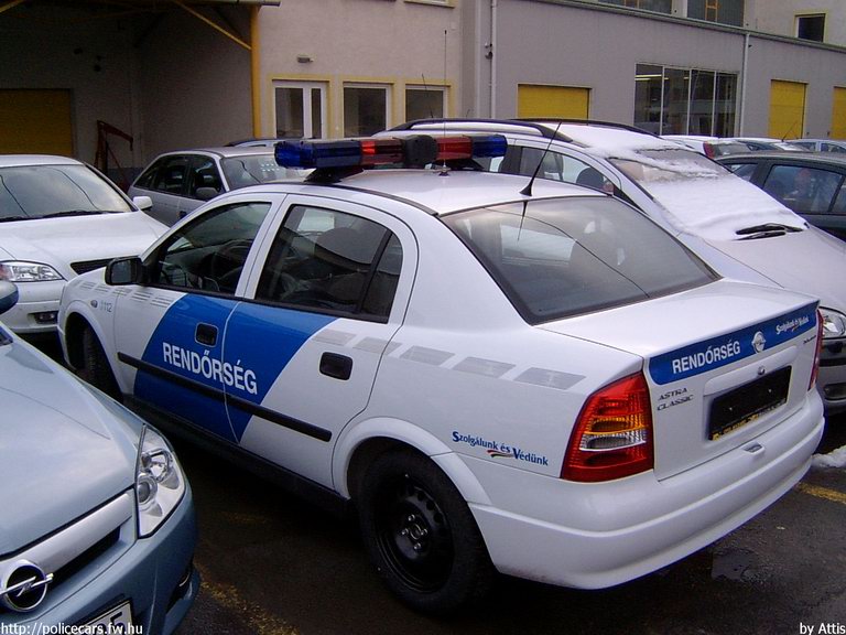 Opel Astra, fotó: Attis
Keywords: rendőrség rendőr rendőrautó magyar Magyarország police policecar hungarian Hungary