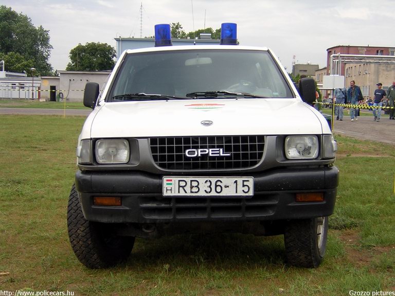Opel Campo, fotó: Gzozzo pictures
Keywords: rendőrség rendőr rendőrautó magyar Magyarország RB36-15 police policecar hungarian Hungary