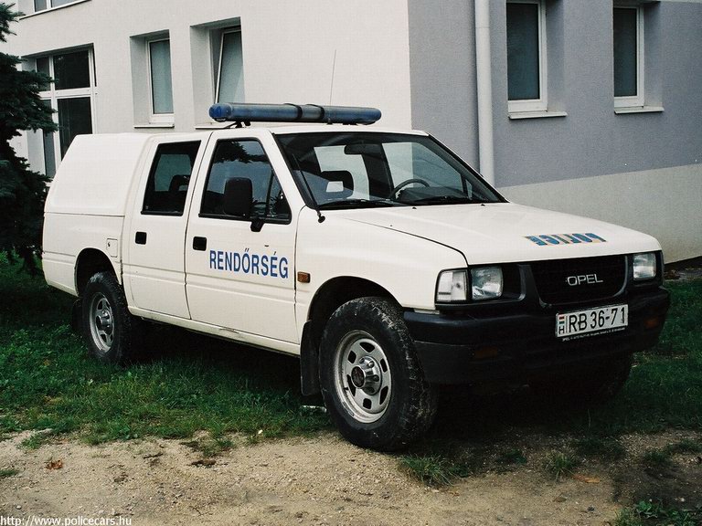 Opel Campo
Keywords: rendőrség rendőr rendőrautó magyar Magyarország RB36-71 police policecar hungarian Hungary