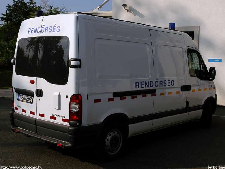 Opel Movano, fotó: Norbee
Keywords: rendőr rendőrség rendőrautó magyar Magyarország KSR-282 police policecar hungarian Hungary