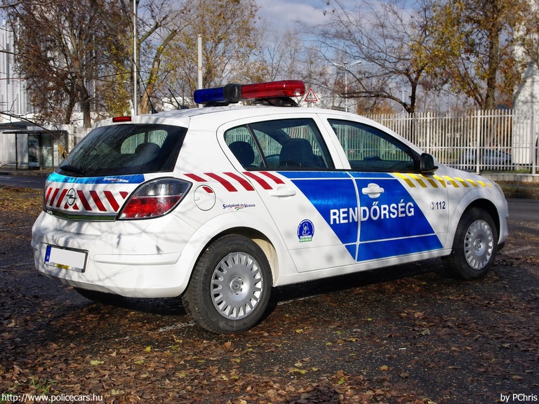 Opel Astra H, fotó: PChris
Keywords: rendőr rendőrautó rendőrség magyar Magyarország police policecar hungarian Hungary