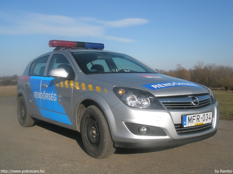 Opel Astra H, fotó: Rambo
Keywords: rendőr rendőrautó rendőrség magyar Magyarország MFR-034 police policecar hungarian Hungary