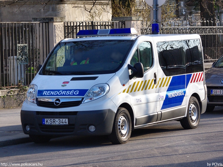 Opel Vivaro, fotó: PChris
Keywords: rendőr rendőrautó rendőrség magyar Magyarország KSR-344 police policecar hungarian Hungary