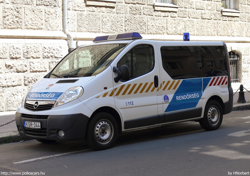 Opel Vivaro, fotó: HNorbert
Keywords: rendőr rendőrautó rendőrség magyar Magyarország KSR-344 police policecar hungarian Hungary