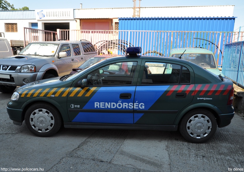 Opel Astra G 1.4, fotó: dénes
Keywords: rendőrautó rendőrség rendőr magyar Magyarország IGE-152 police policecar hungarian Hungary