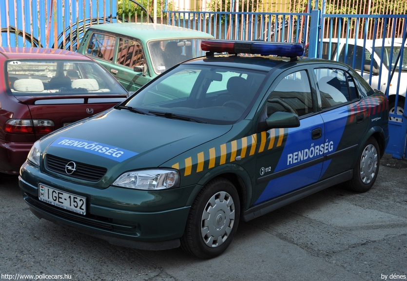 Opel Astra G 1.4, fotó: dénes
Keywords: rendőrautó rendőrség rendőr magyar Magyarország IGE-152 police policecar hungarian Hungary