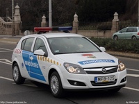 opel320.jpg