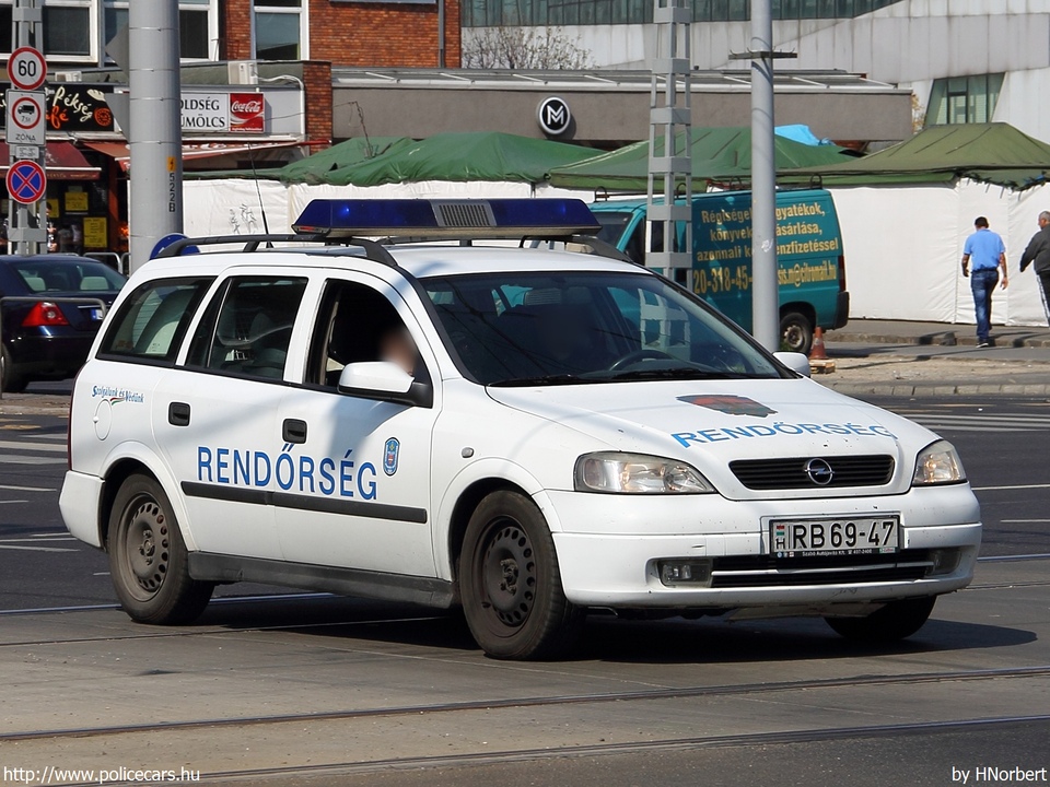 Opel Astra Caravan G, fotó: HNorbert
Keywords: rendőrautó rendőrség rendőr magyar Magyarország RB69-47 police policecar hungarian Hungary