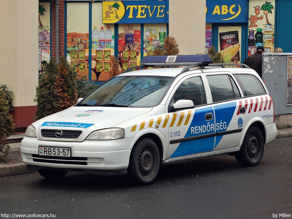 Opel Astra Caravan G, fotó: MBen
Keywords: rendőrautó rendőrség rendőr magyar Magyarország RB53-57 police policecar hungarian Hungary